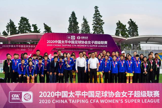 记者：阿根廷中国行前在本土可能先和乌拉圭踢一场，梅西将参加